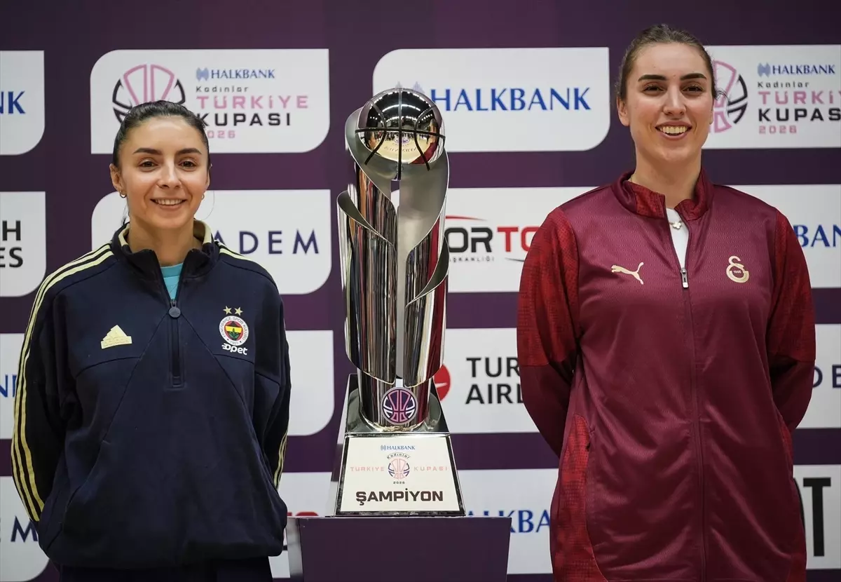 Fenerbahçe ve Galatasaray Kadın Basketbol Takımları Türkiye Kupası Finali Öncesi Basın Toplantısında Buluştu