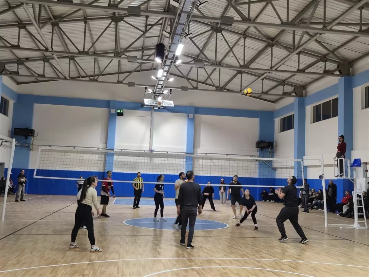 Dodurga'da Jandarma Komutanlığı'nı Zaferle Taçlandıran Voleybol Turnuvası