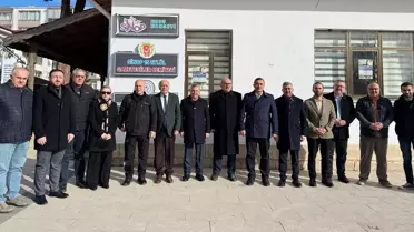 Nazım Maviş ve gazeteciler etkinlikte