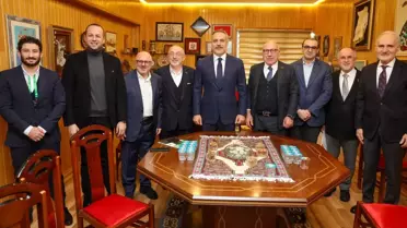 Kongrede Hakan Fidan ve Karadeniz Vakfı yetkilileri