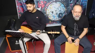 The Tympanics grubunun sahnedeki görüntüsü