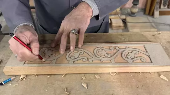 Ustaların elinde şekillenen taş ve ahşap eserler