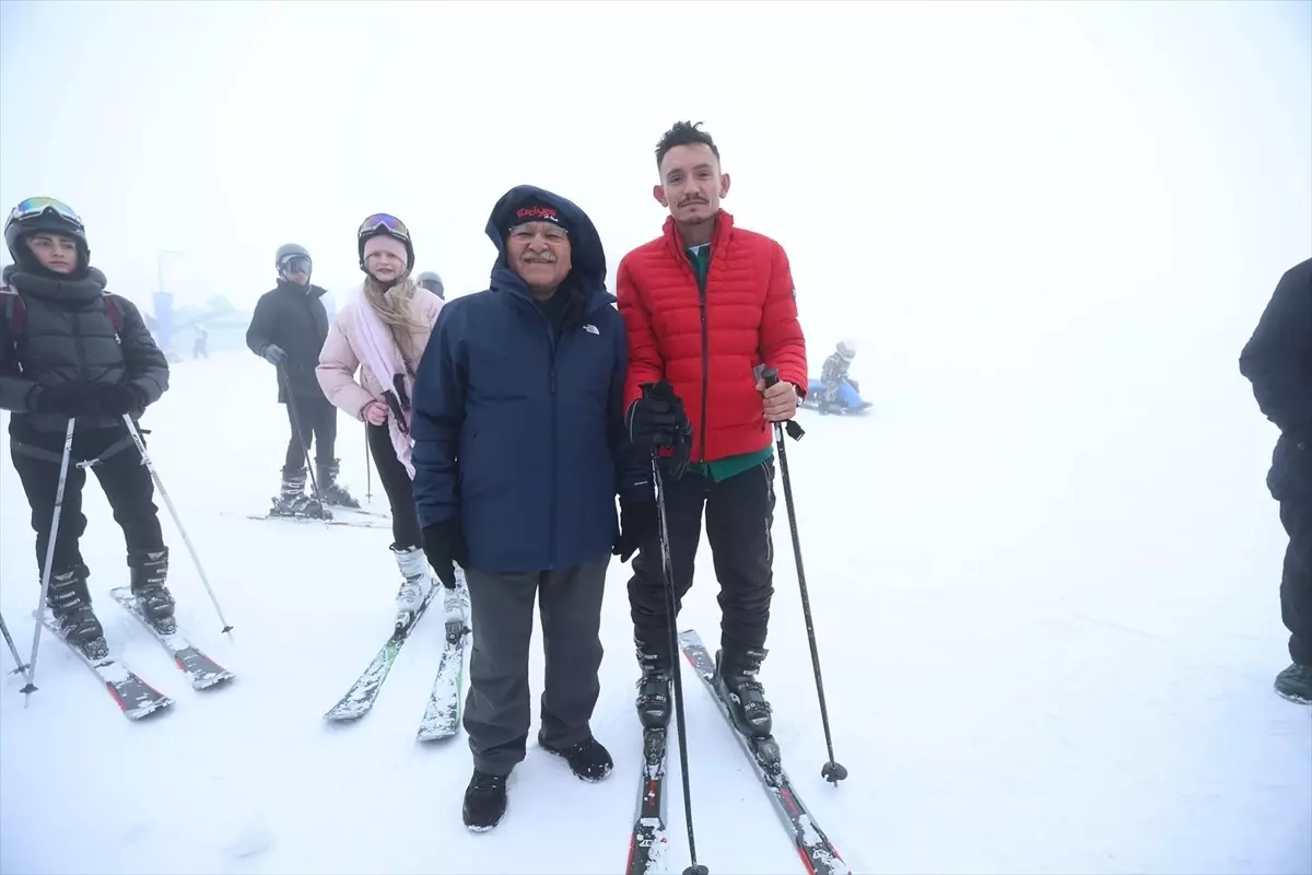 Kayseri Büyükşehir Başkanı Büyükkılıç, Erciyes Kayak Merkezi'ni Gezdik