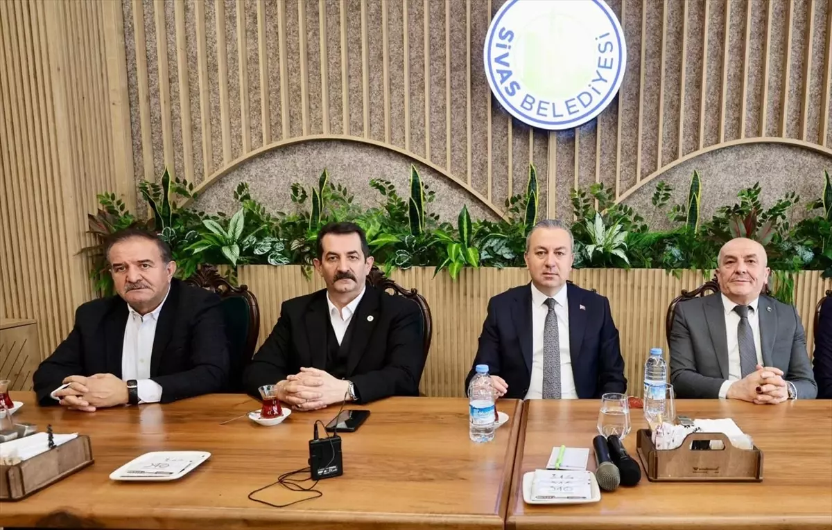 Sivas Belediye Başkanı Adem Uzun, 10 Ocak Çalışan Gazeteciler Günü’nü Kutladı