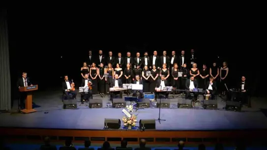 Medicana Bursa Hastanesi Sağlık Çalışanları Türk Sanat Müziğiyle Bursalıları Büyüledi