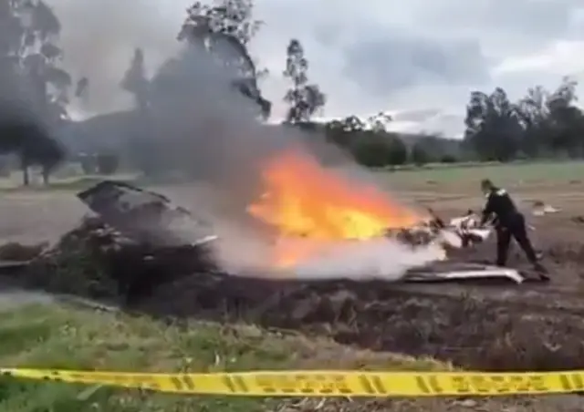 Uçak kazası sonrası enkaz görüntüsü