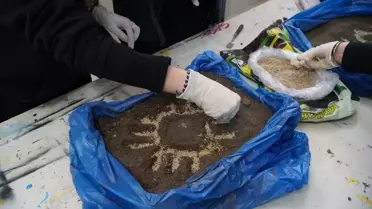 Türk halı motifli geri dönüşüm sanat eserleri