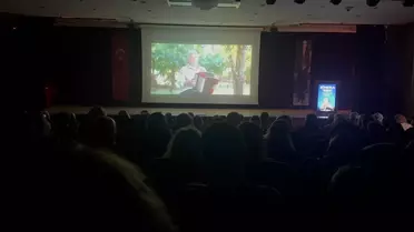 Belgeselden bir sahne – Süheyla Şimşek sahnede