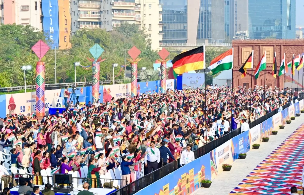 Friedrich Merz ve Narendra Modi Uçurtma Festivali'nde