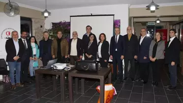 Bilim Kafe konuşmacıları sahnede