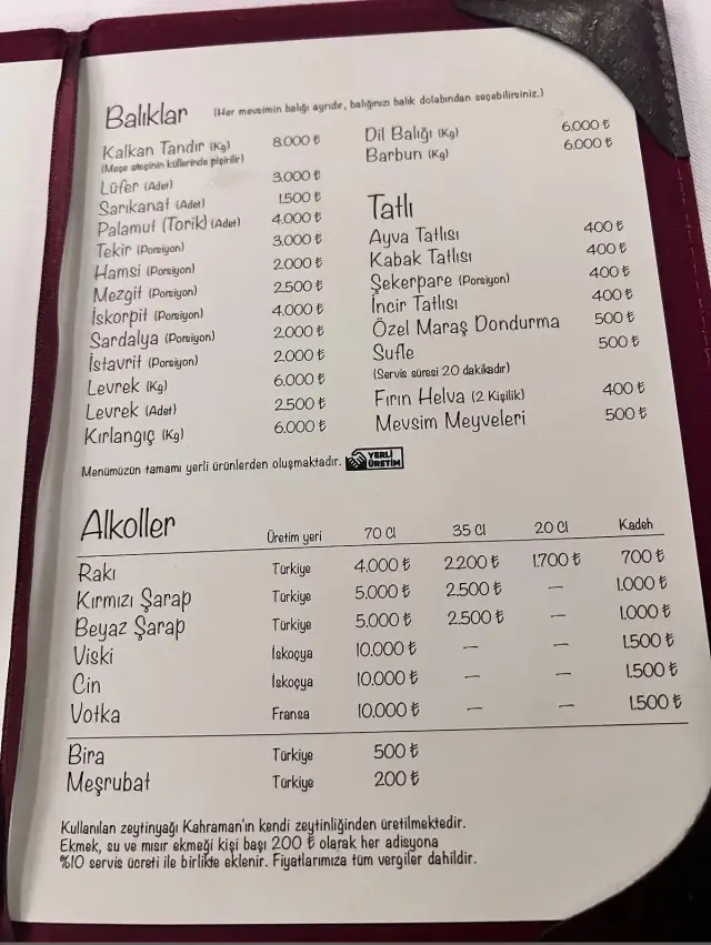 Restoran içinde şık oturma alanı