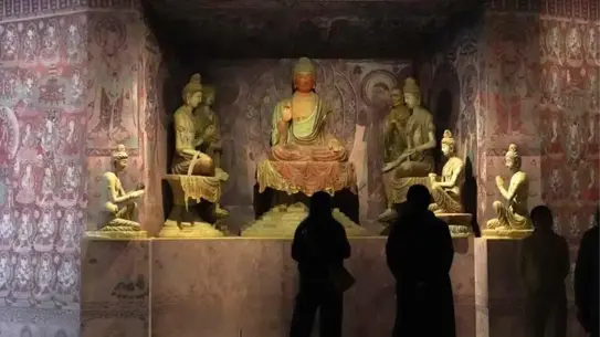 Türk Seramik Sanatçısı Dilan Atasayar, Nanchang’da “Sırlı Dunhuang” Sergisine Katıldı