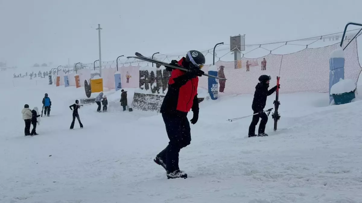 Erciyes Kayak Merkezi'nde Kar Tabakası 180 cm'ye Ulaştı