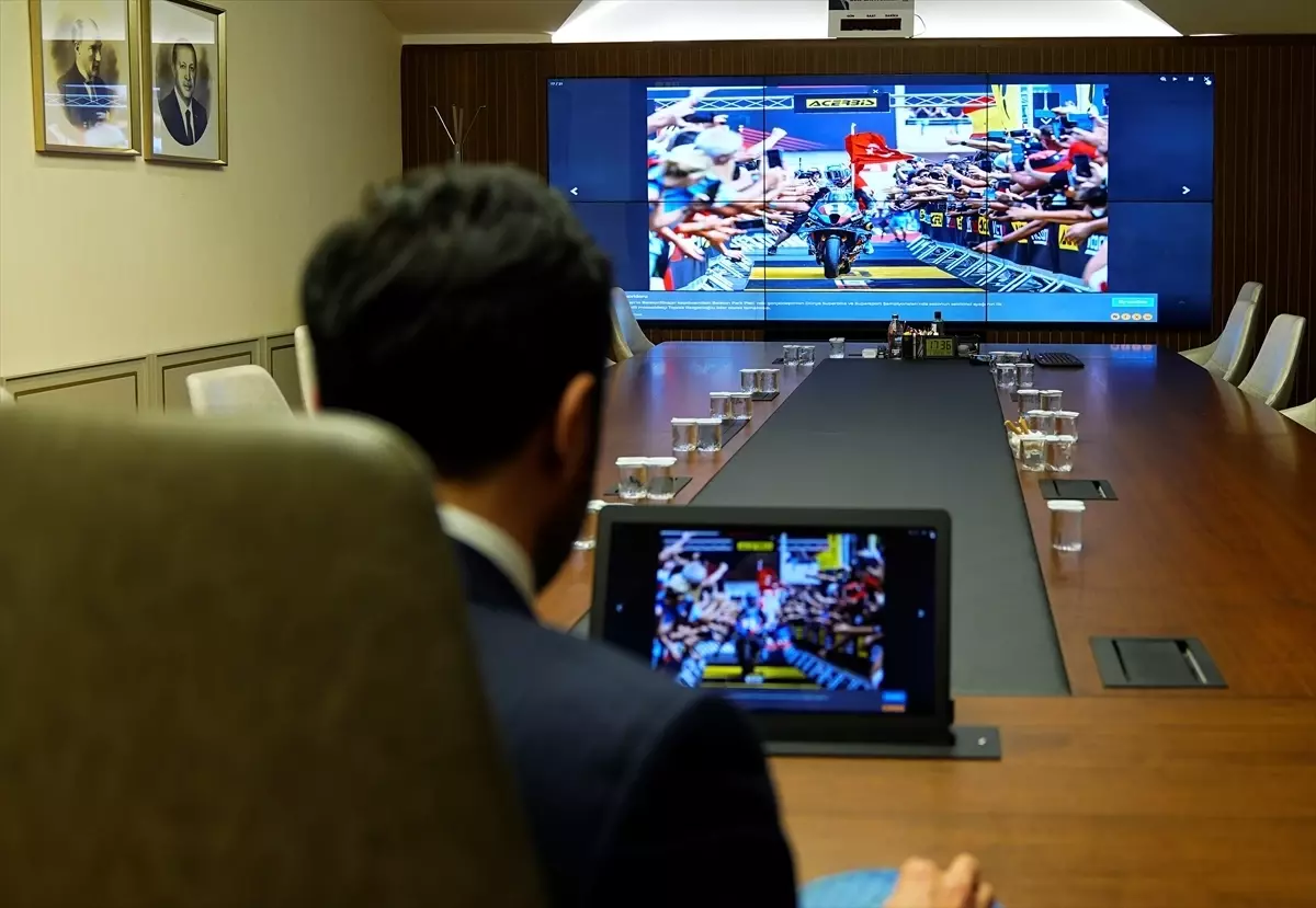 Abdullah Özdemir, AA’nın Yılın Kareleri Oylamasında Jürilik Yaptı