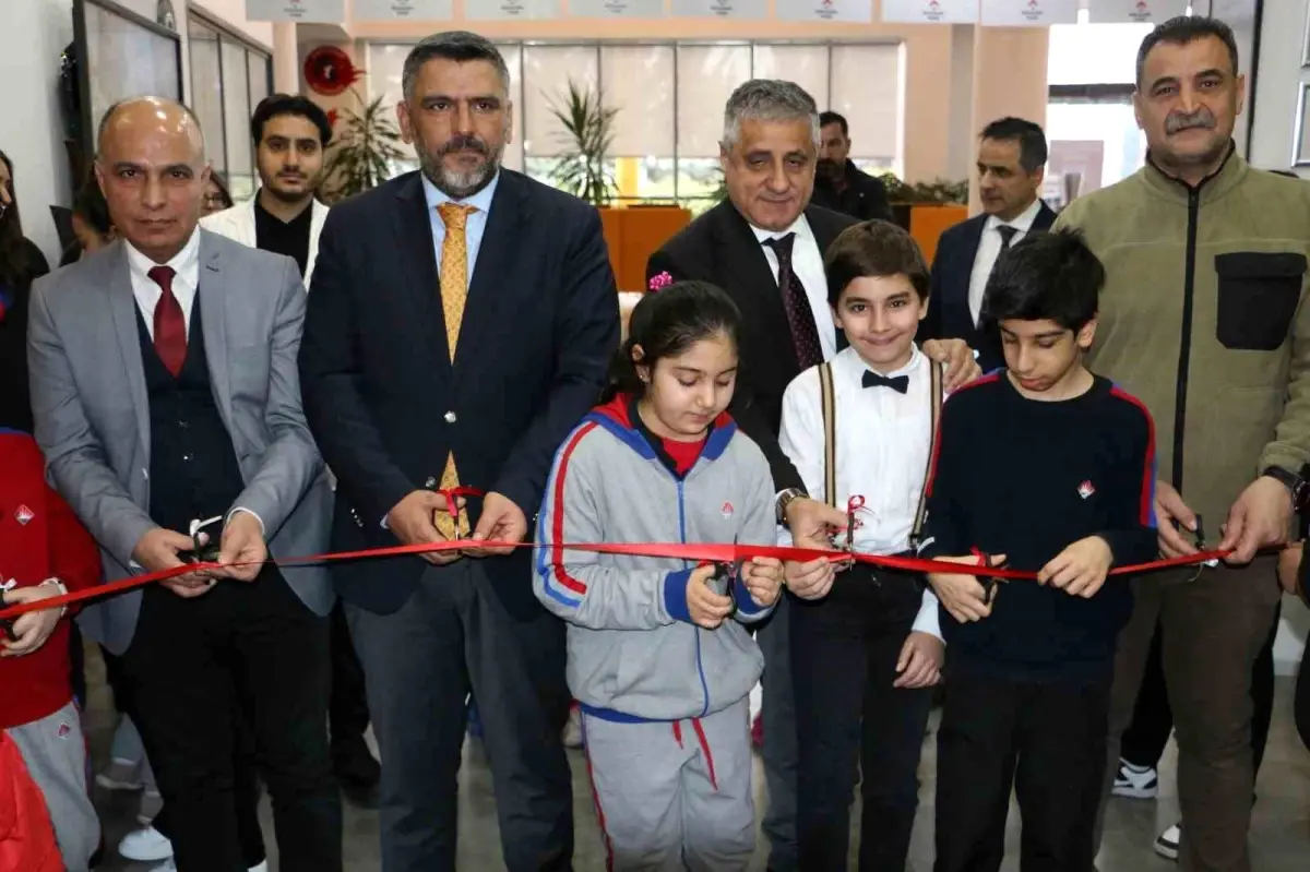 Diyarbakır’da Öğrencilerin Gazeteciler Günü Sergisi