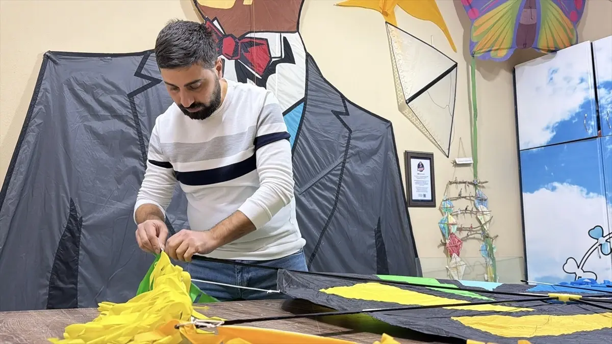 Mardinli Uçurtma Ustası Zahit Mungan, Katar Uçurtma Festivali'nde