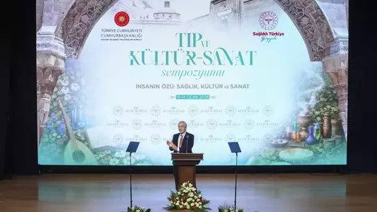 Sempozyumda yapılan bir panel