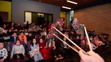 Karagöz oyunu sahnesi