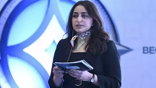 ASELSAN ve TUSAŞ temsilcileri sahnede