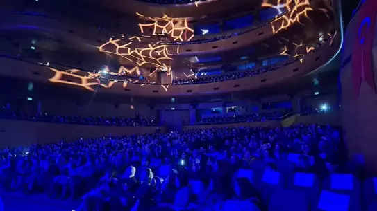 Le Trio Joubran sahnede ud çalarken