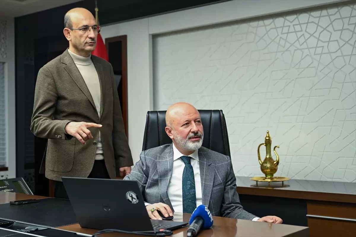 Kocasinan Belediye Başkanı Çolakbayrakdar, 'Yılın Kareleri' Oylamasına Katıldı