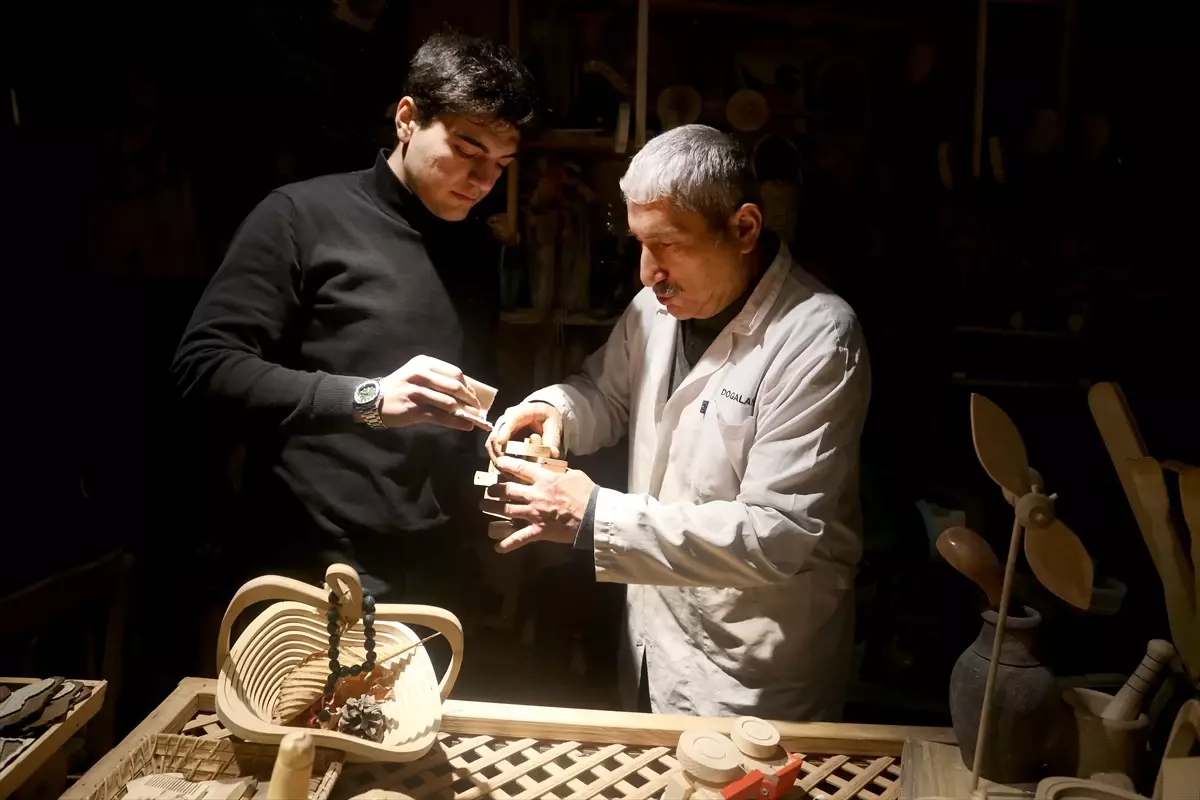 Mikail Fırat: Doğa Dostu Ahşap Sanatının Öncüsü