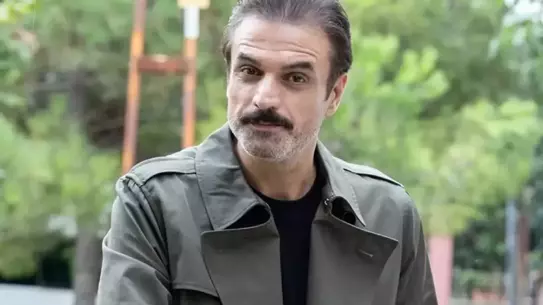 Ufuk Özkan hastane koridorunda