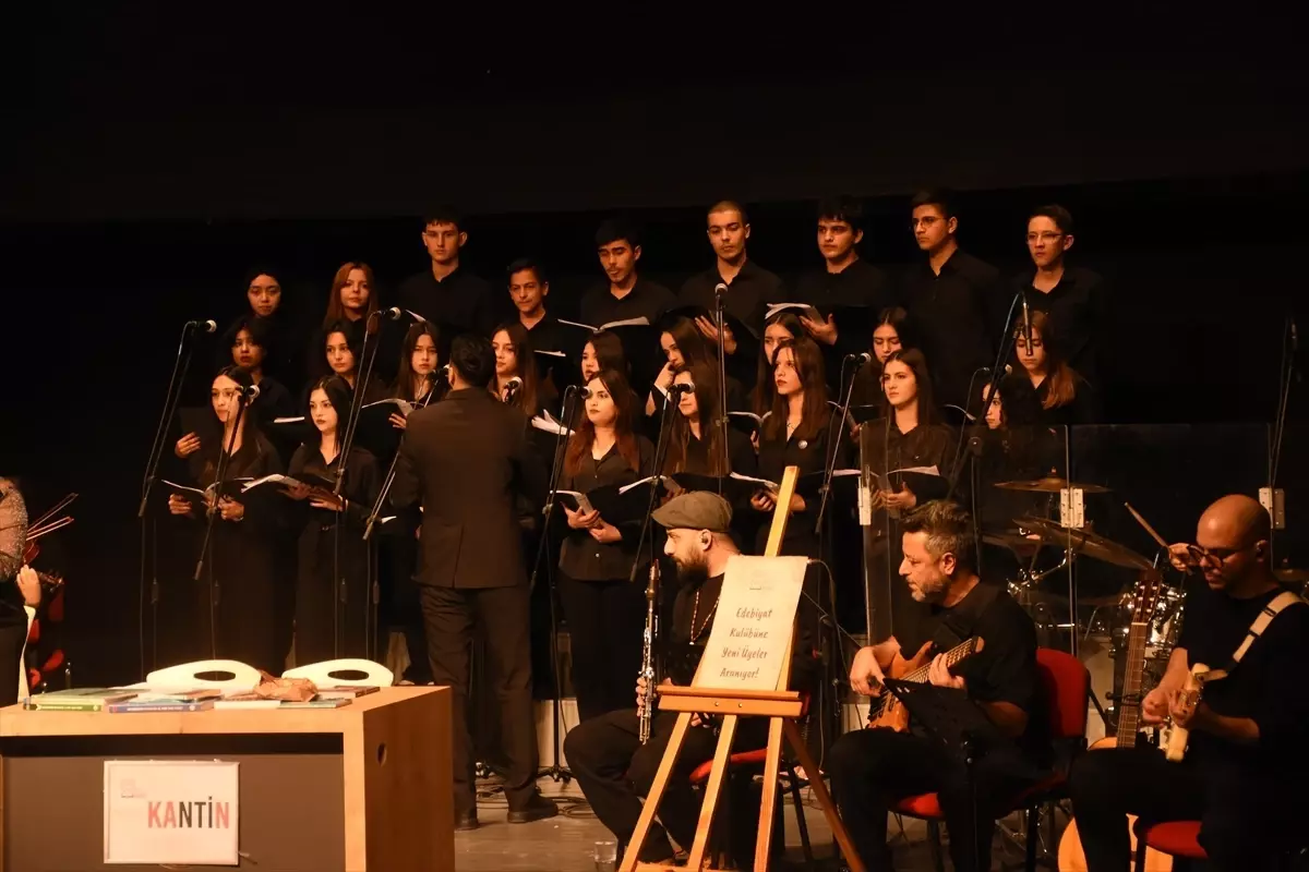 Karaman’da ‘Kim Var?’ Sanat Oratoryosu İzleyicileri Büyüledi