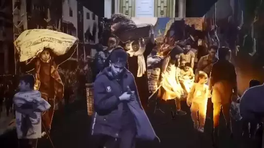 Sergi alanında ziyaretçilerin etkileşimli deneyimi