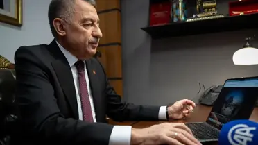 Fuat Oktay Yılın Kareleri fotoğraf oylaması sırasında