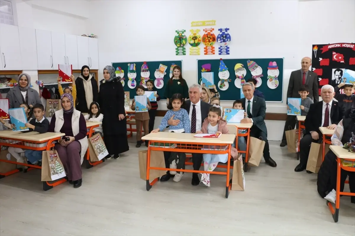 Of İlçesinde Karne Töreni Coşkuyla Gerçekleşti