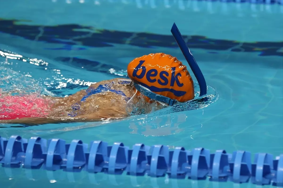 Konya’da Paletli Yüzme Türkiye Şampiyonası Heyecanı Başladı