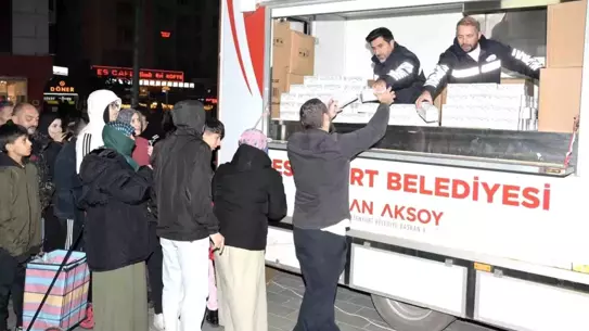 Miraç Kandili gecesi Esenyurt'ta dağıtılan simitler