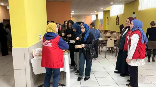 Gençlik merkezinde düzenlenen etkinliklerden bir fotoğraf