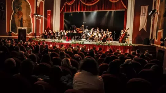Olten Filarmoni Orkestrası’ndan İzmir’de Mozart’a Adanmış Büyüleyici Konser