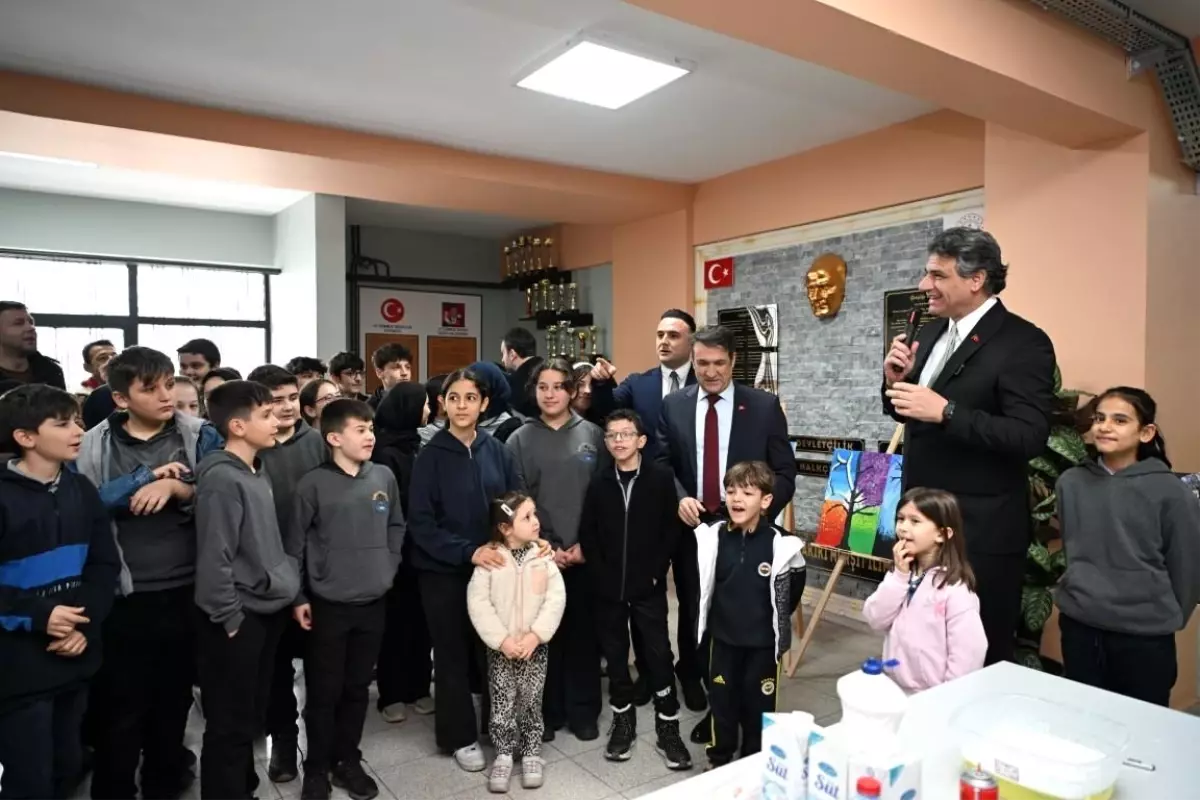 Kartepe Belediye Başkanı Kocaman, Öğrencilerle Sanat ve Bilim Buluşması Gerçekleştirdi