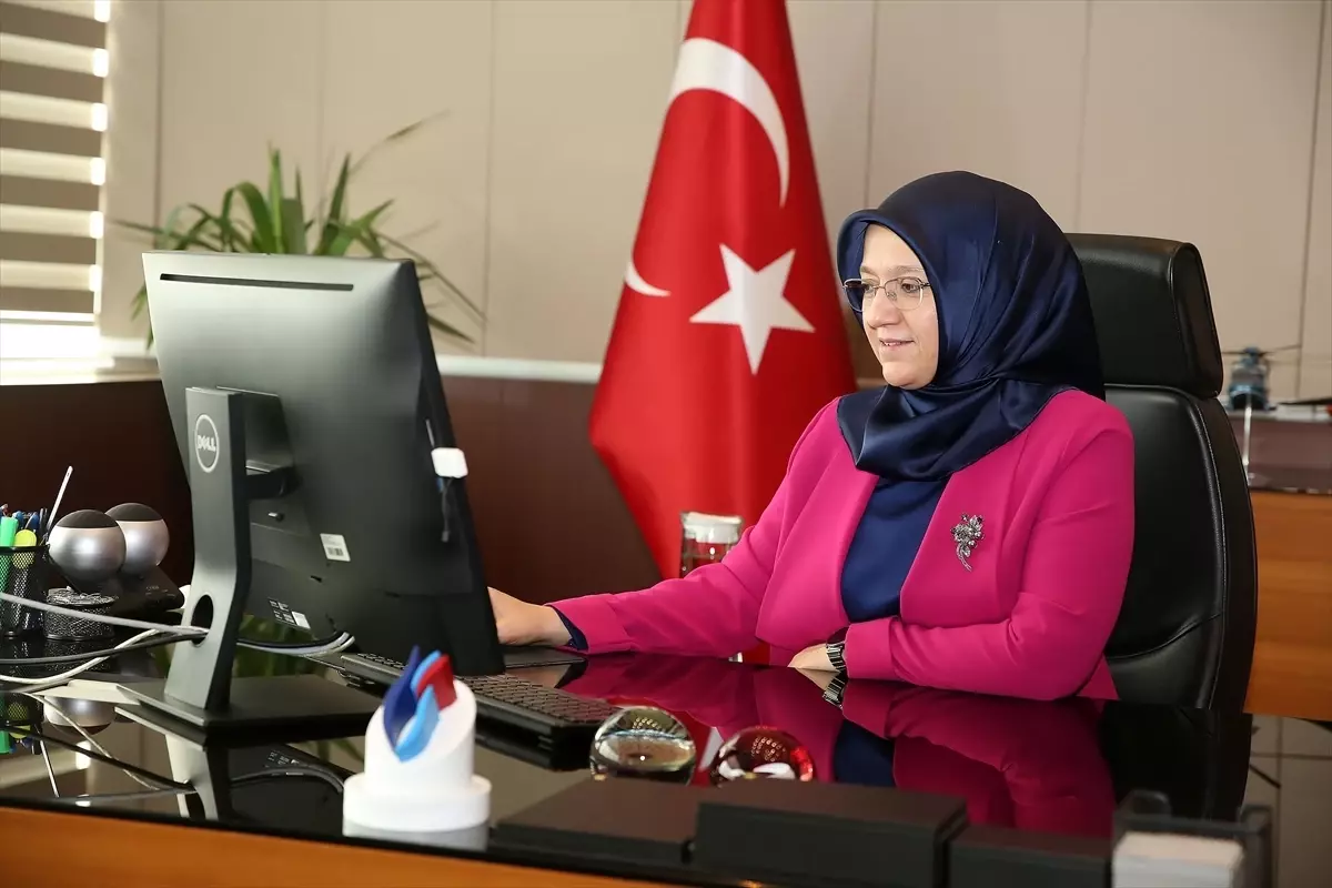 Rektör Rana Kibar, Yılın Kareleri Oylamasında 6 Kategoriyi Seçti