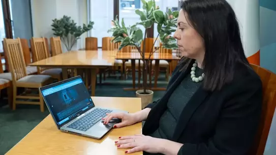 İrlanda Büyükelçisi Clare Brosnan, AA’nın 2025 Yılın Kareleri Oylamasında Seçimini Yaptı