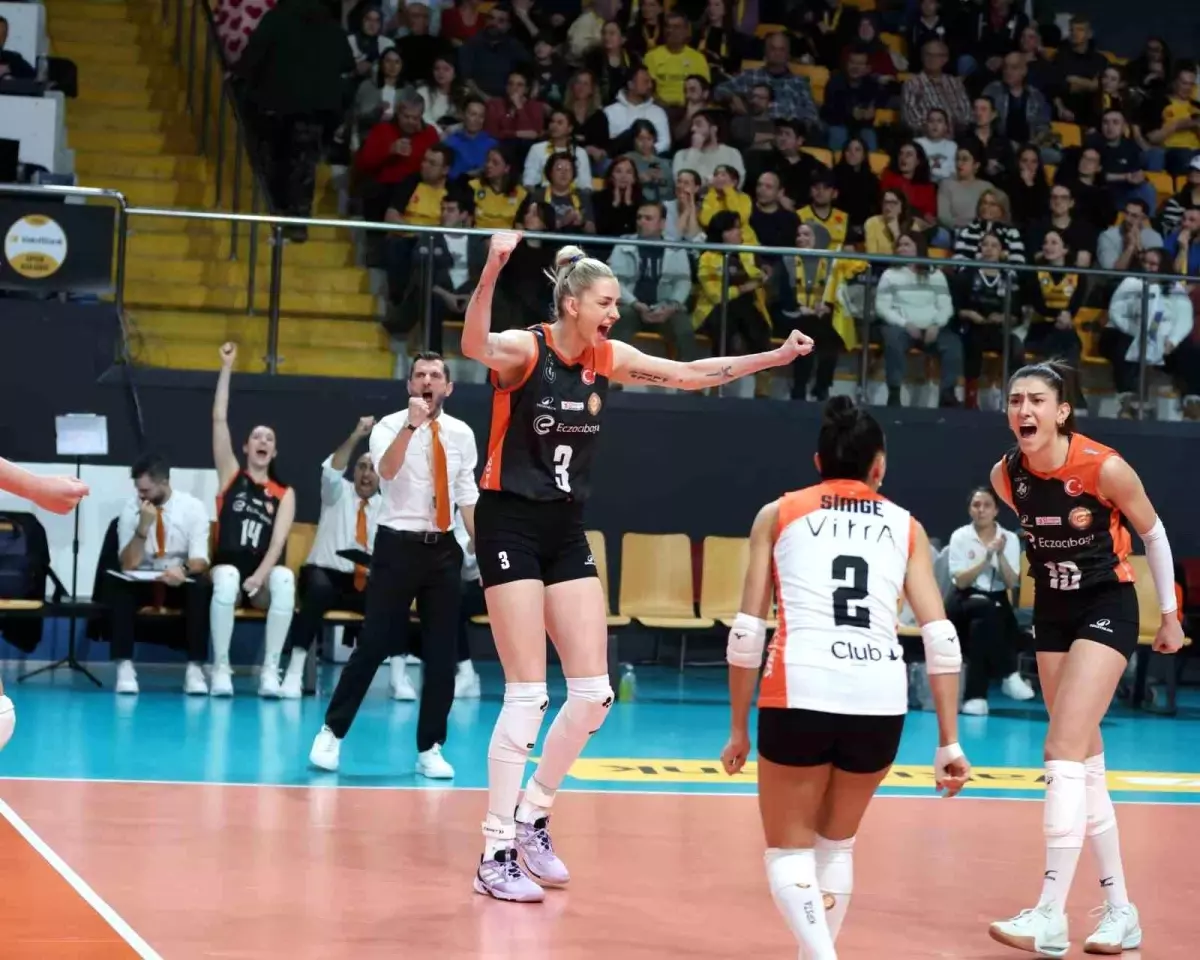 Eczacıbaşı Dynavit, V. Bank'ı 3-1'lik Skorla Geçti