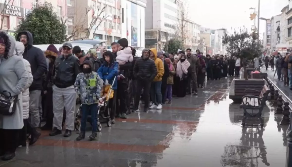 Sultanbeyli’de Soğuk Hava Bir Kadar Coşku: 2. Hamsi Festivali Renkli Anlara Sahne Oldu