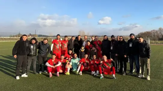 Balıköy Gençyurdu Spor, 1. Amatör B Grubu Şampiyonluğunu ve 2. Amatör Küme Kupasını Tek Seferde Kutladı