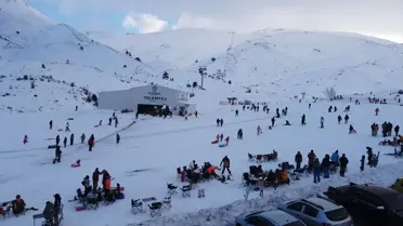 Denizli Kayak Merkezi Kış Sezonunu Açtı: Kar Kalınlığıyla Kayak Tutkunlarını Bekliyor