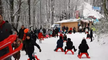 Aktepe Kızak Şenliği: 7'den 70'ye Kar Keyfi
