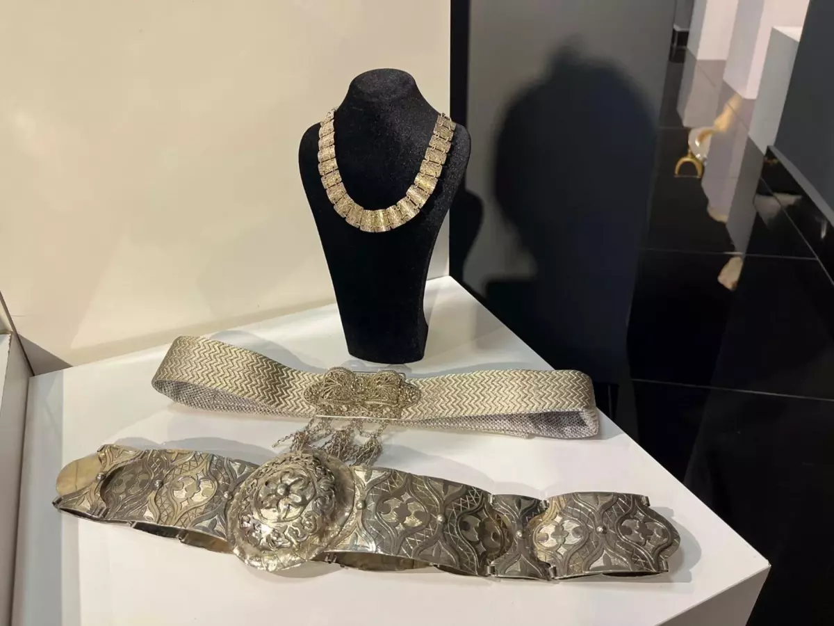 İzmir Olgunlaşma Enstitüsü'nden Geleneksel Gelin Takılarına Modern Dokunuş