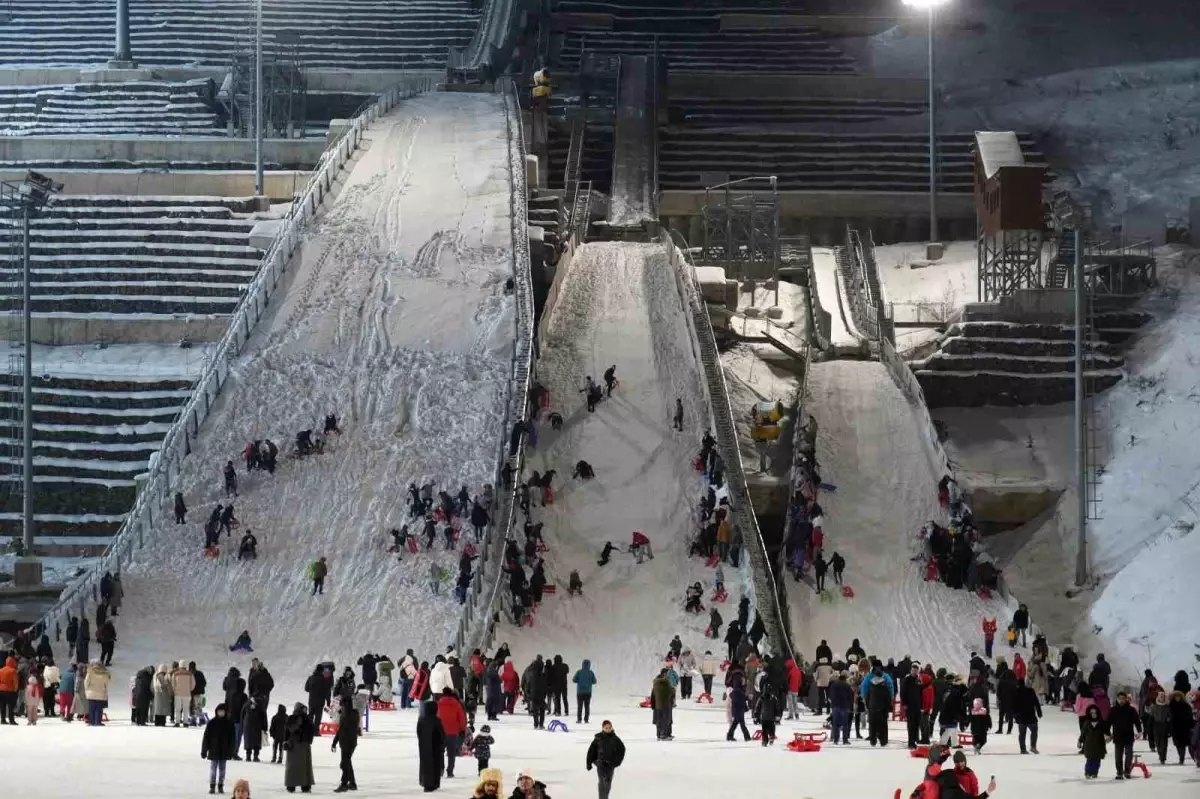 Erzurum’da Kızak Şenliği Rüzgarı: Atlama Kulelerinde Kış Coşkusu