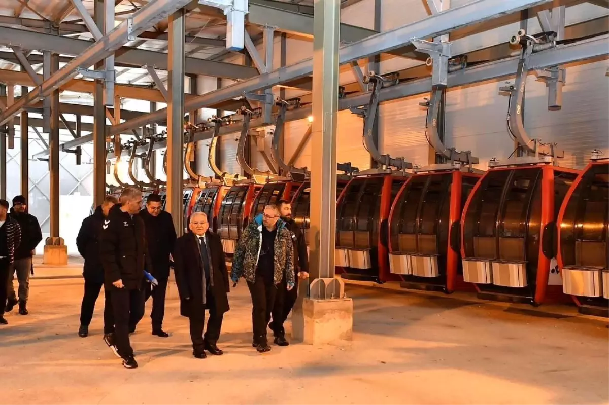 Kayseri Büyükşehir Belediye Başkanı Büyükkılıç, Erciyes Kayak Merkezi'nde Turizm Çalışmalarını İki Gün Süren Ziyaretle Destekledi