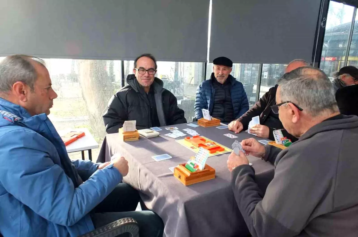 Burhaniye'de Briç Turnuvası İlgi Topladı: 44 Sporcu Sahada