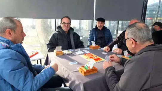 Burhaniye briç turnuvası sahası