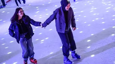 Bostanlı sahilindeki buz pistleri