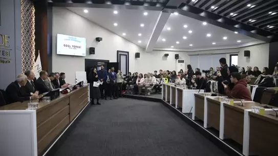 Ödül töreninden sahne görüntüsü